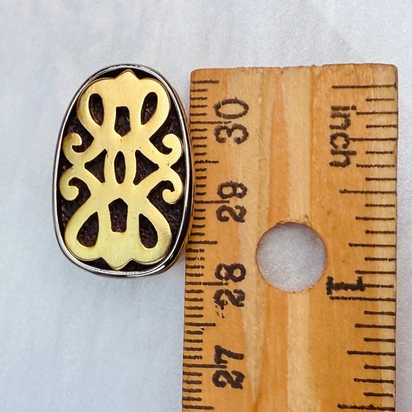 Beautiful costume, LC makers mark clip on earrings - Picture 5 of 5